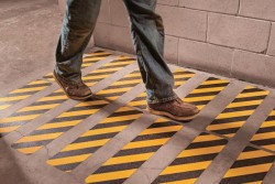 Rotolo Safety-Walk a bande giallo-nero (071.SWNG.mis)