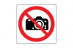 Vietato fotografare (E1323mis)